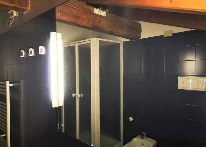 Apartamento Via Pepoli Bolonia